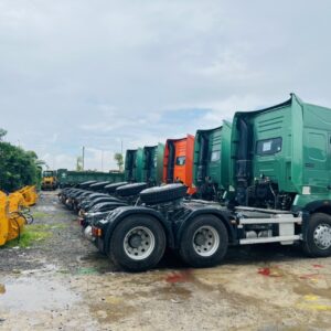 Xe Đầu Kéo Howo T7H 420HP Cầu Dầu