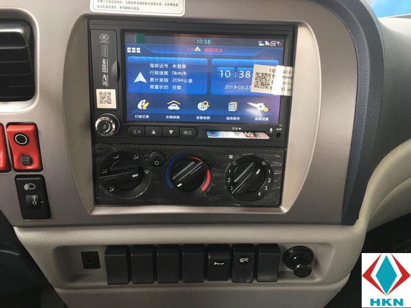 bang-dieu-khien-xe-tai-dongfeng-b180 Xe Cẩu Dongfeng B180 6T7 Gắn Cẩu Unic URV504
