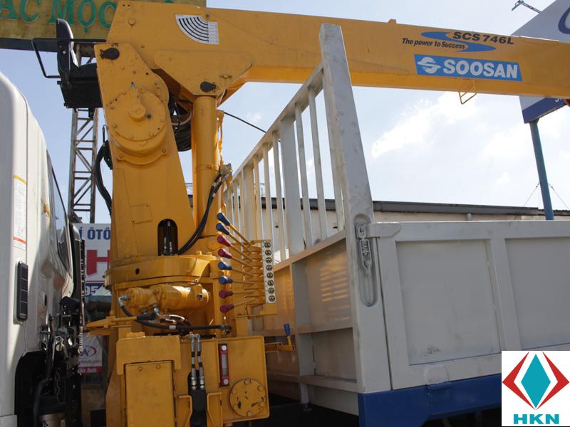 Xe Cẩu Hino FL8JT7A 3 Chân 13 Tấn Gắn Cẩu Soosan SCS524