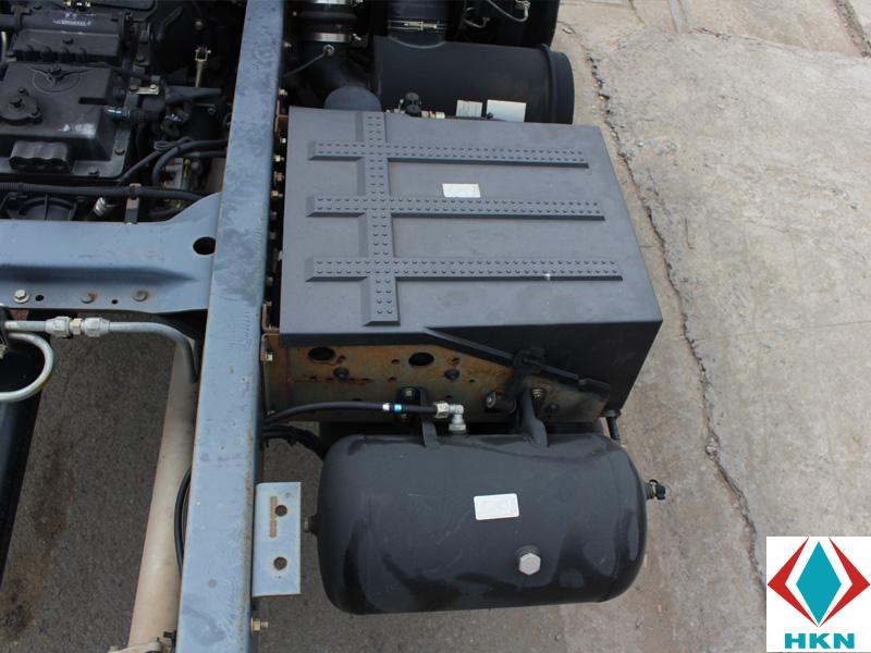 Xe Cẩu Dongfeng L315 4 Chân 12 Tấn Gắn Cẩu Dongyang 10 Tấn 5 Khúc