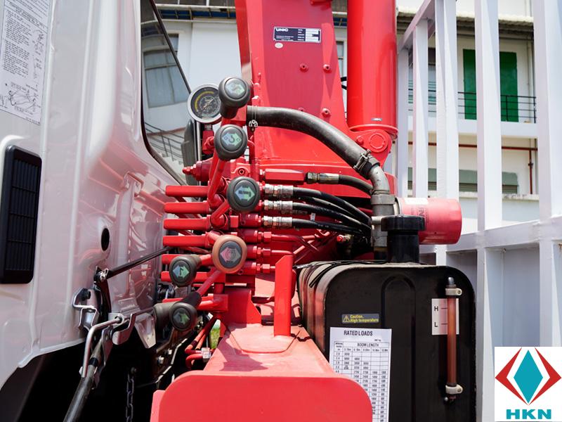 Xe Cẩu Hino FC9JLTA 3T5 Gắn Cẩu Unic URV555