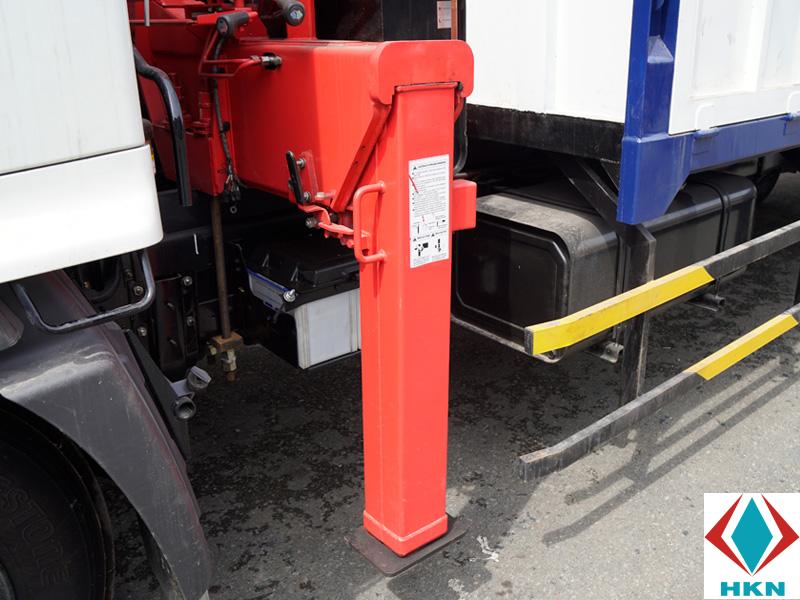 Xe Tải Hino FL8JW7A 3 Chân 13 Tấn Gắn Cẩu Unic URV555