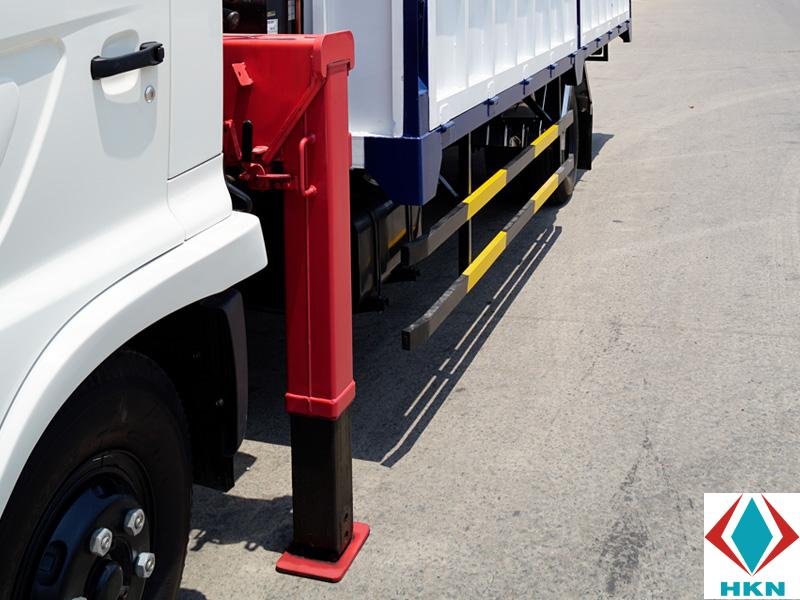 Xe Cẩu Hino FC9JLTA 3T45 Gắn Cẩu Unic URV544