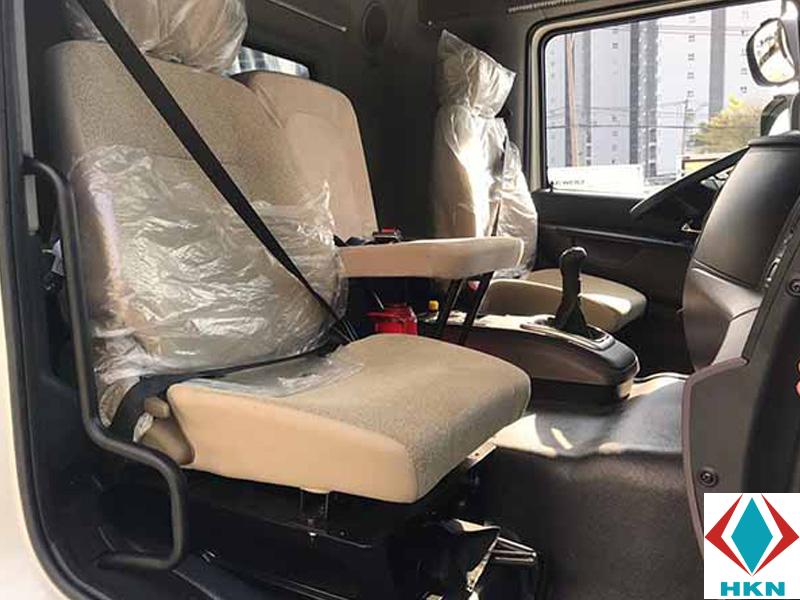 ghe-ngoi-xe-tai-daewoo-hc6aa Xe Cẩu Daewoo HC6AA 7T1 Gắn Cẩu Tadano TM-ZT504H