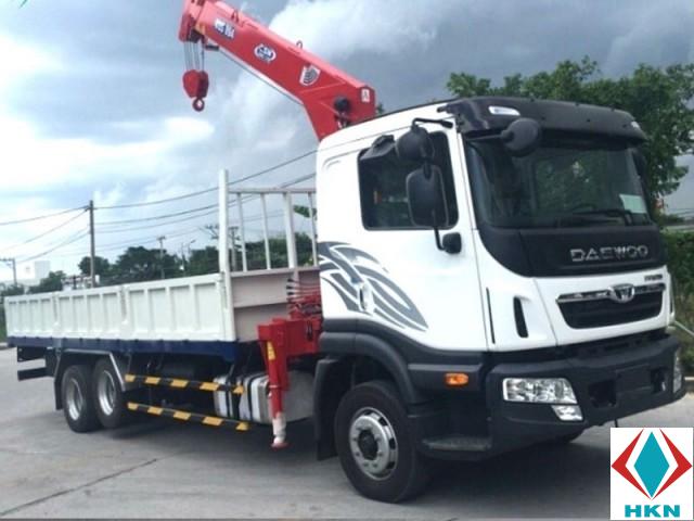 Xe Tải Daewoo 3 Chân 6×4 Gắn Cẩu 7 Tấn 6 Khúc CSS106