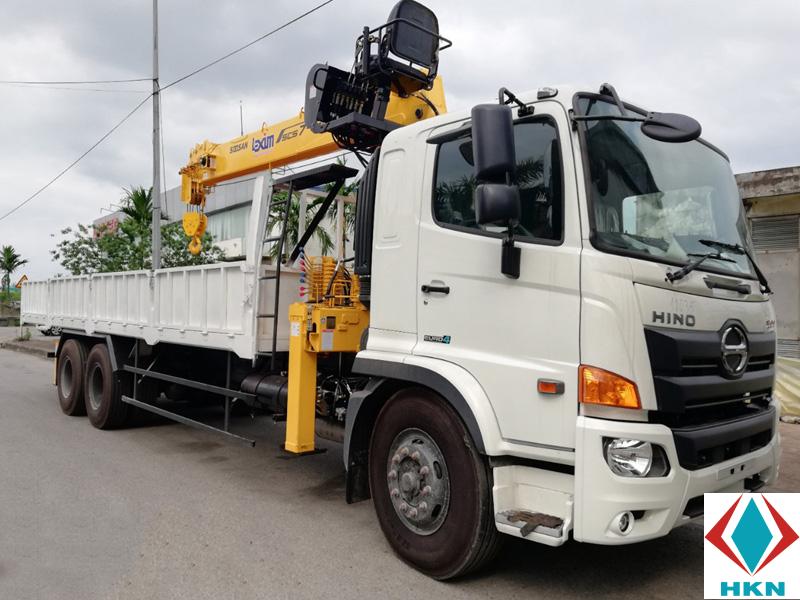 Xe Cẩu Hino FM8JW7A 9T6 Gắn Cẩu Soosan SCS746L