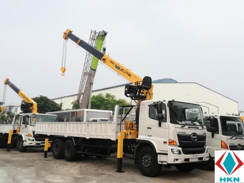 Xe Cẩu Hino FM8JW7A 9T6 Gắn Cẩu Soosan SCS746L