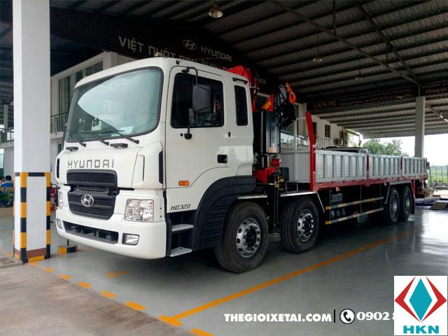 Xe Tải Hyundai HD320 4 Chân 15 Tấn Gắn Cẩu Ferrari 8 Tấn 4 Khúc