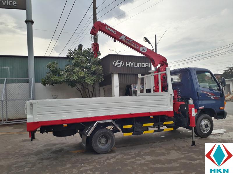 Xe Tải Hyundai New Mighty N250SL gắn cẩu Unic URV233