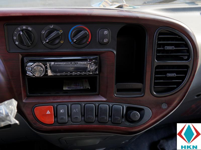 Xe Tải Hyundai HD120SL 8 Tấn Chở Gia Súc