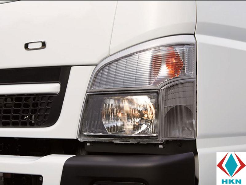 den-pha-xe-tai-fuso-canter-6-5 Xe Tải Chở Gia Cầm Fuso Canter 6.5 1T6