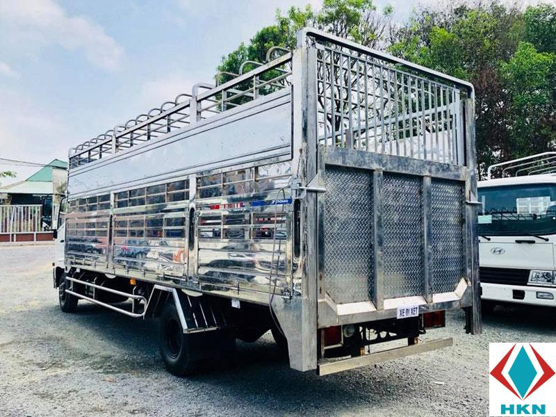 Xe Tải Hino FC9JLTA 4T5 Thùng Chở Gia Súc