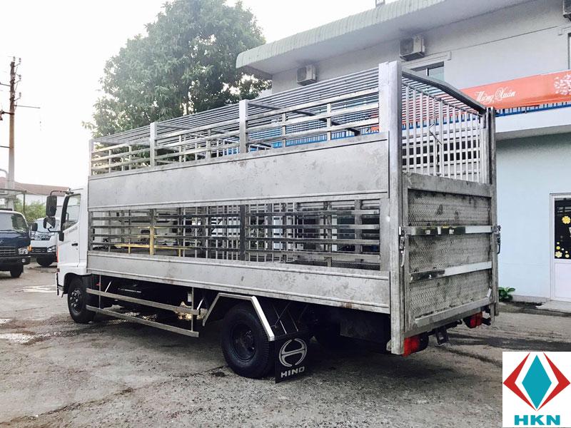 Xe Tải Hino FC9JJTA 5T5 Thùng Chở Heo