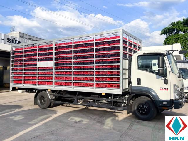 Xe Tải Isuzu FRR90QE5 4.8 Tấn Thùng Chở Gia Cầm