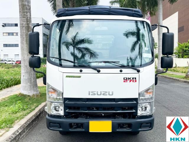 Xe Tải Isuzu QMR77HE5 2.2 Tấn Chở Gia Cầm